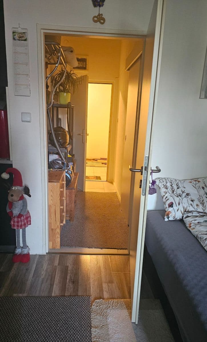 Prenájom bytu 1-izbový 43 m², Plzeňská, Králův Dvůr, Středočeský kraj Prenájom bytu 1-izbový 43 m², Plzeňská, Králův Dvůr, Středočeský kraj