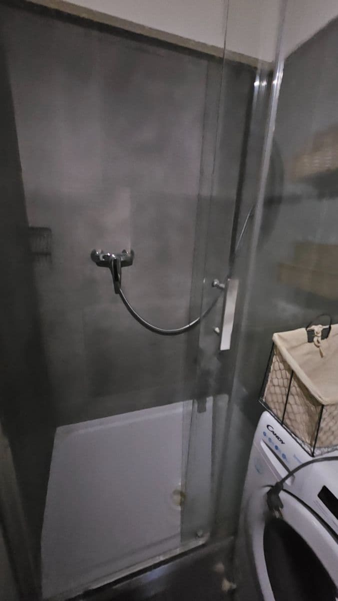 Prenájom bytu 1-izbový 43 m², Plzeňská, Králův Dvůr, Středočeský kraj Prenájom bytu 1-izbový 43 m², Plzeňská, Králův Dvůr, Středočeský kraj