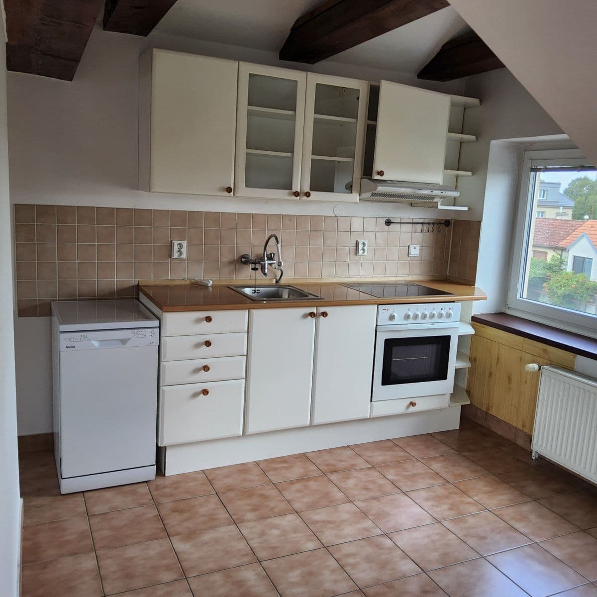 Predaj bytu 2-izbový 74 m², Sídlištní, Poděbrady, Středočeský kraj Predaj bytu 2-izbový 74 m², Sídlištní, Poděbrady, Středočeský kraj