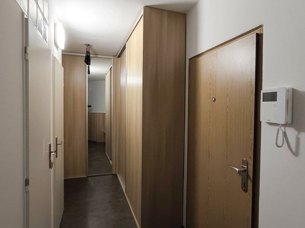 Predaj bytu 3-izbový 62 m², Litvínovská, Praha, Praha Predaj bytu 3-izbový 62 m², Litvínovská, Praha, Praha