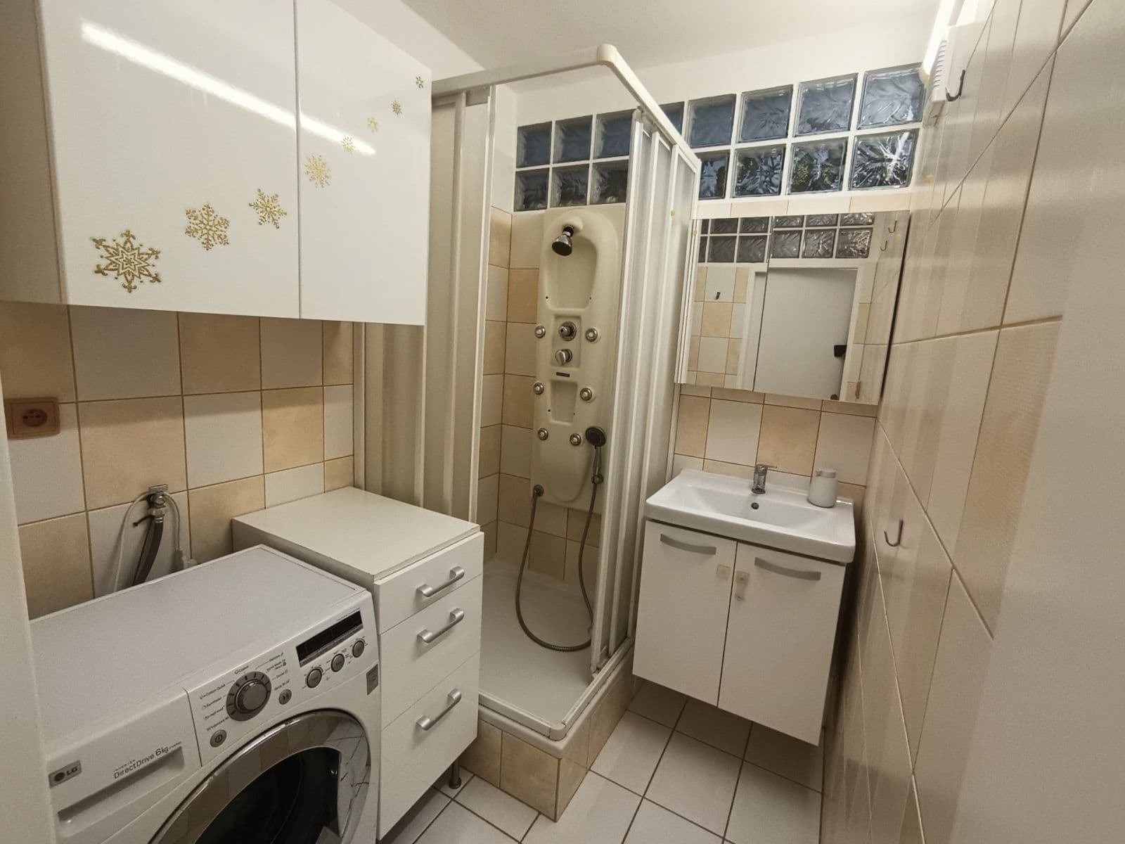 Predaj bytu 3-izbový 62 m², Litvínovská, Praha, Praha Predaj bytu 3-izbový 62 m², Litvínovská, Praha, Praha