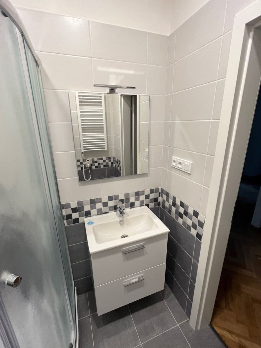 Prenájom bytu 2-izbový 67 m², Patočkova, Praha, Praha Prenájom bytu 2-izbový 67 m², Patočkova, Praha, Praha