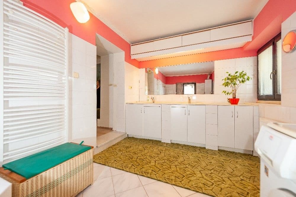 Prenájom bytu 3-izbový 70 m², U Pošty, Vodochody, Středočeský kraj Prenájom bytu 3-izbový 70 m², U Pošty, Vodochody, Středočeský kraj