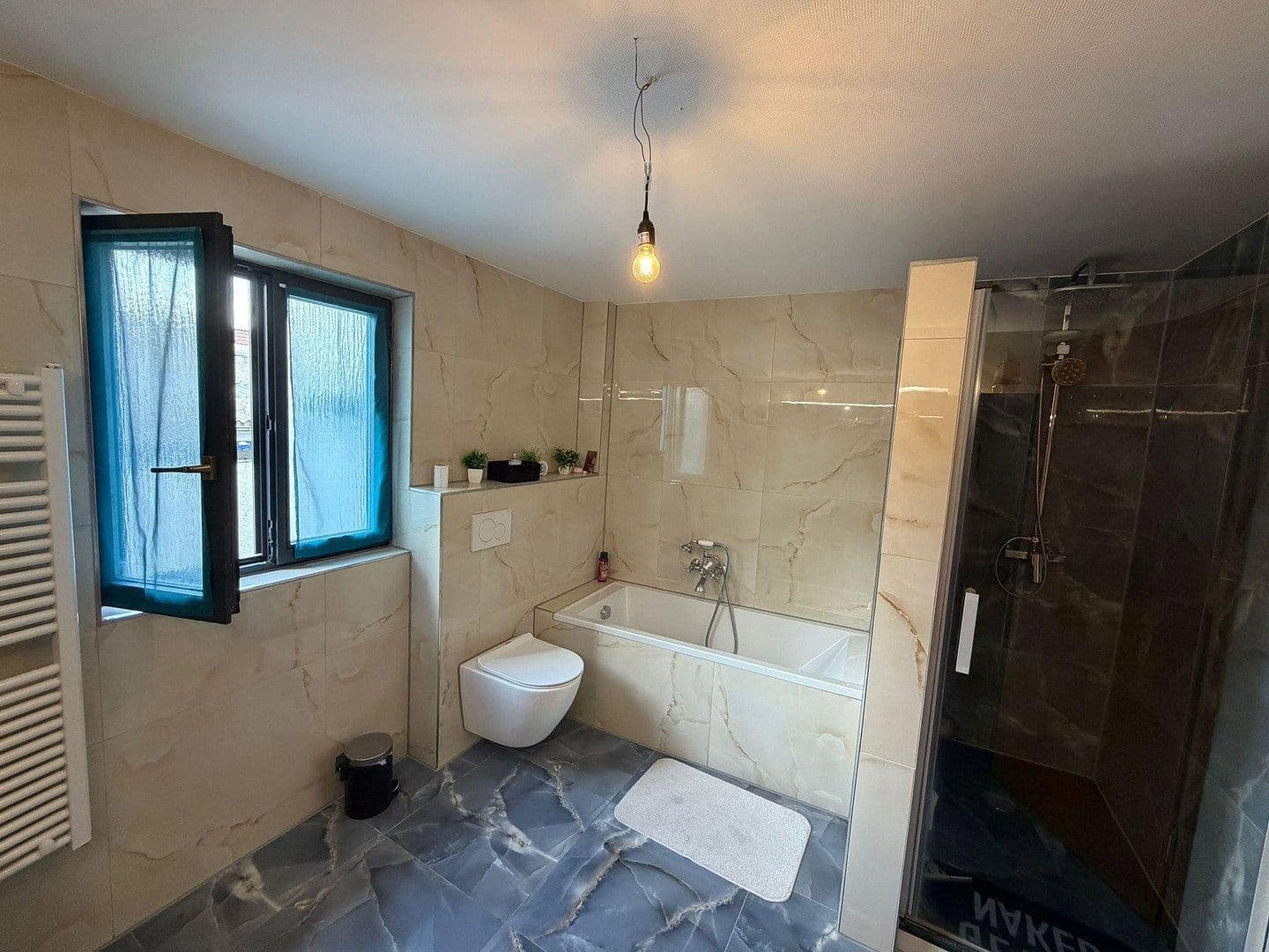 Prenájom bytu 2-izbový 78 m², Wössingerstr. 18, Walzbachtal, Bádensko-Wurttembersko Prenájom bytu 2-izbový 78 m², Wössingerstr. 18, Walzbachtal, Bádensko-Wurttembersko