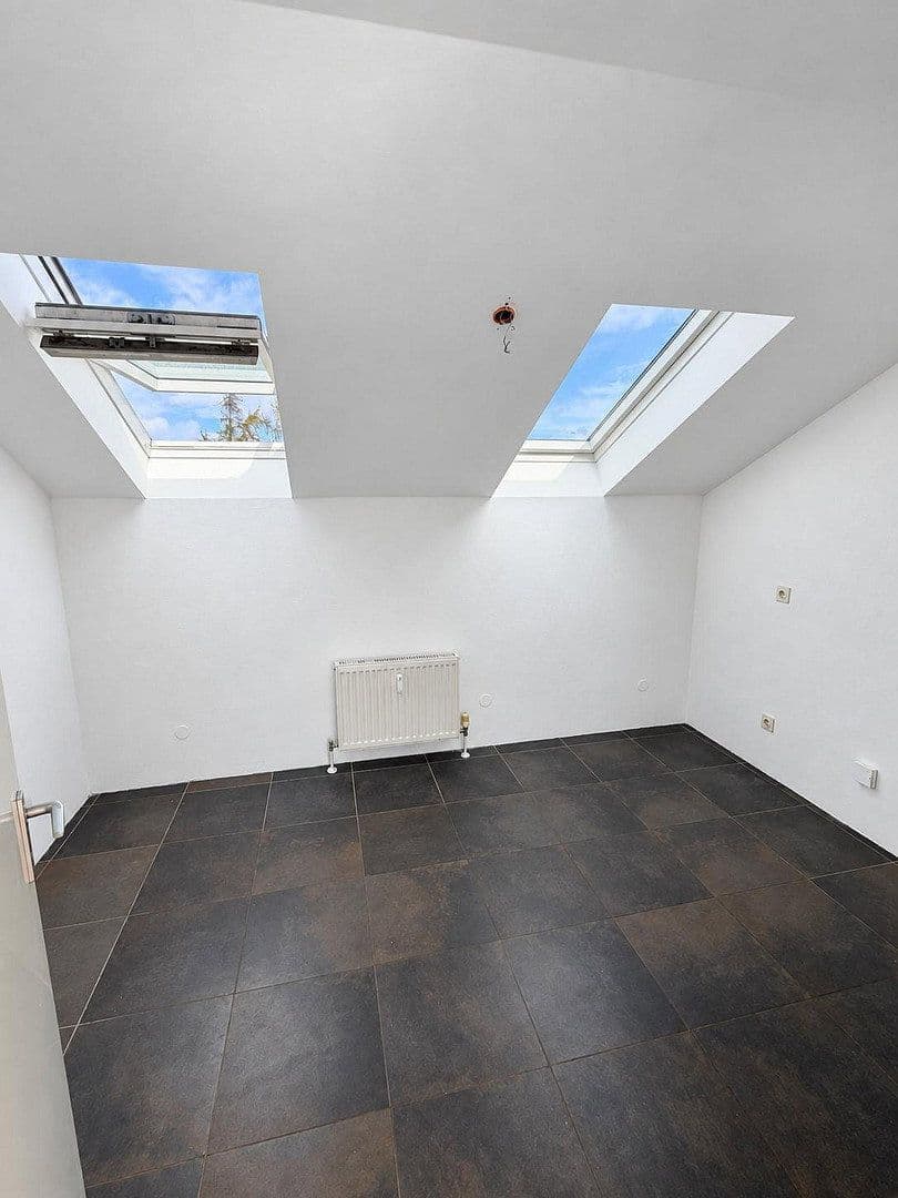 Prenájom bytu 3-izbový 90 m², Velten, Brandenbursko Prenájom bytu 3-izbový 90 m², Velten, Brandenbursko