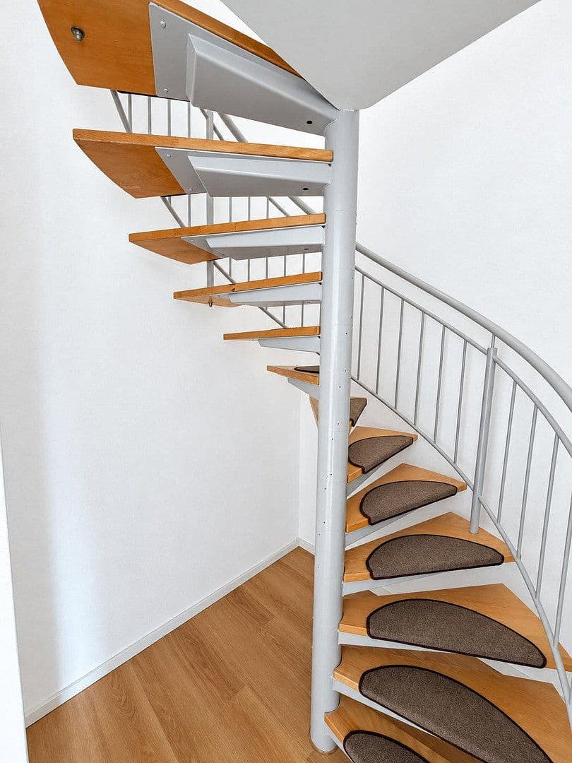 Prenájom bytu 3-izbový 84 m², Velten, Brandenbursko Prenájom bytu 3-izbový 84 m², Velten, Brandenbursko