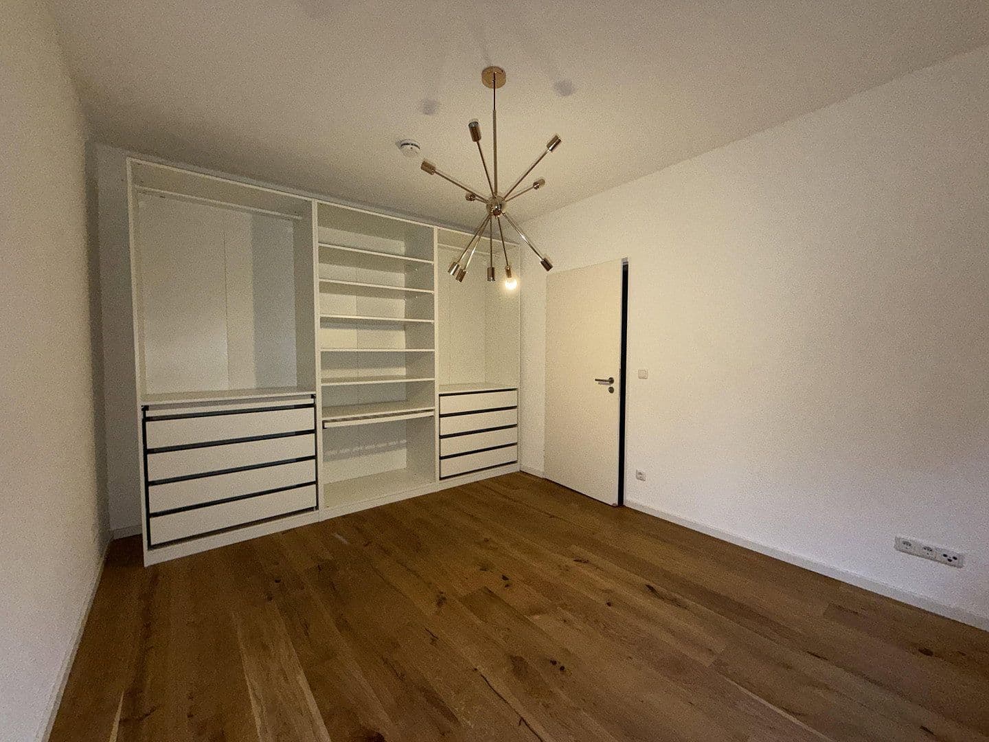 Prenájom bytu 2-izbový 54 m², Uhlandstraße 31, Frankfurt am Main, Hesensko Prenájom bytu 2-izbový 54 m², Uhlandstraße 31, Frankfurt am Main, Hesensko