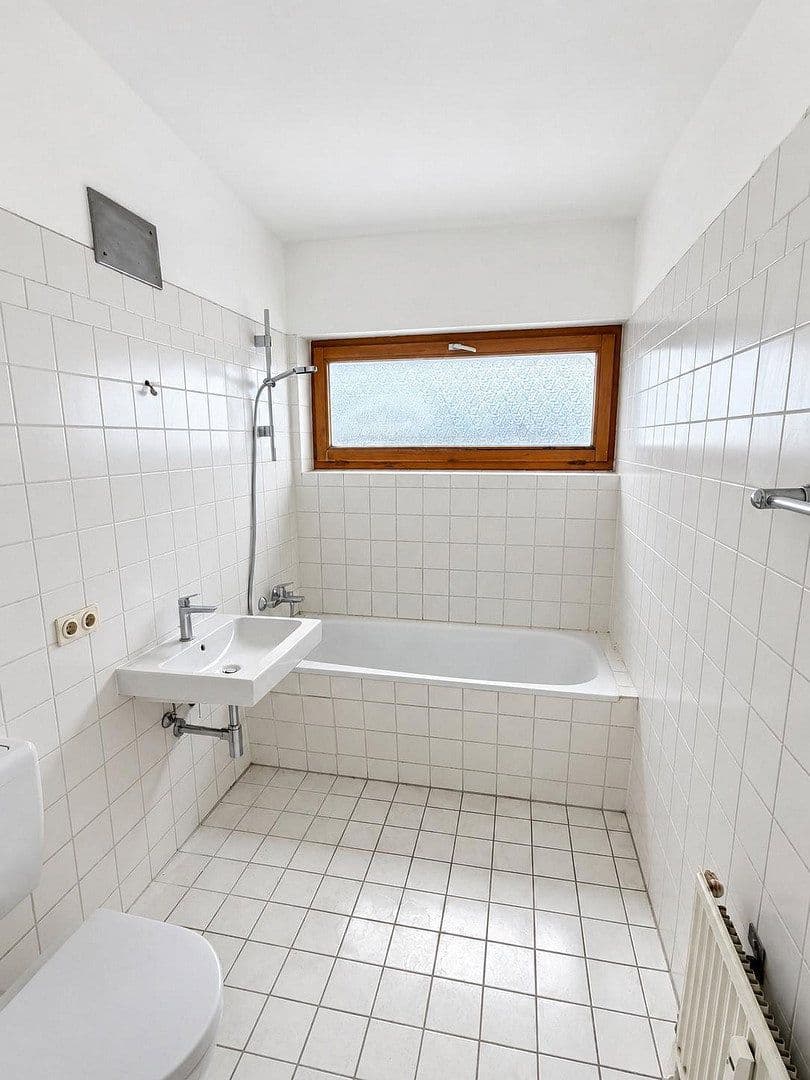 Prenájom bytu 3-izbový 84 m², Velten, Brandenbursko Prenájom bytu 3-izbový 84 m², Velten, Brandenbursko