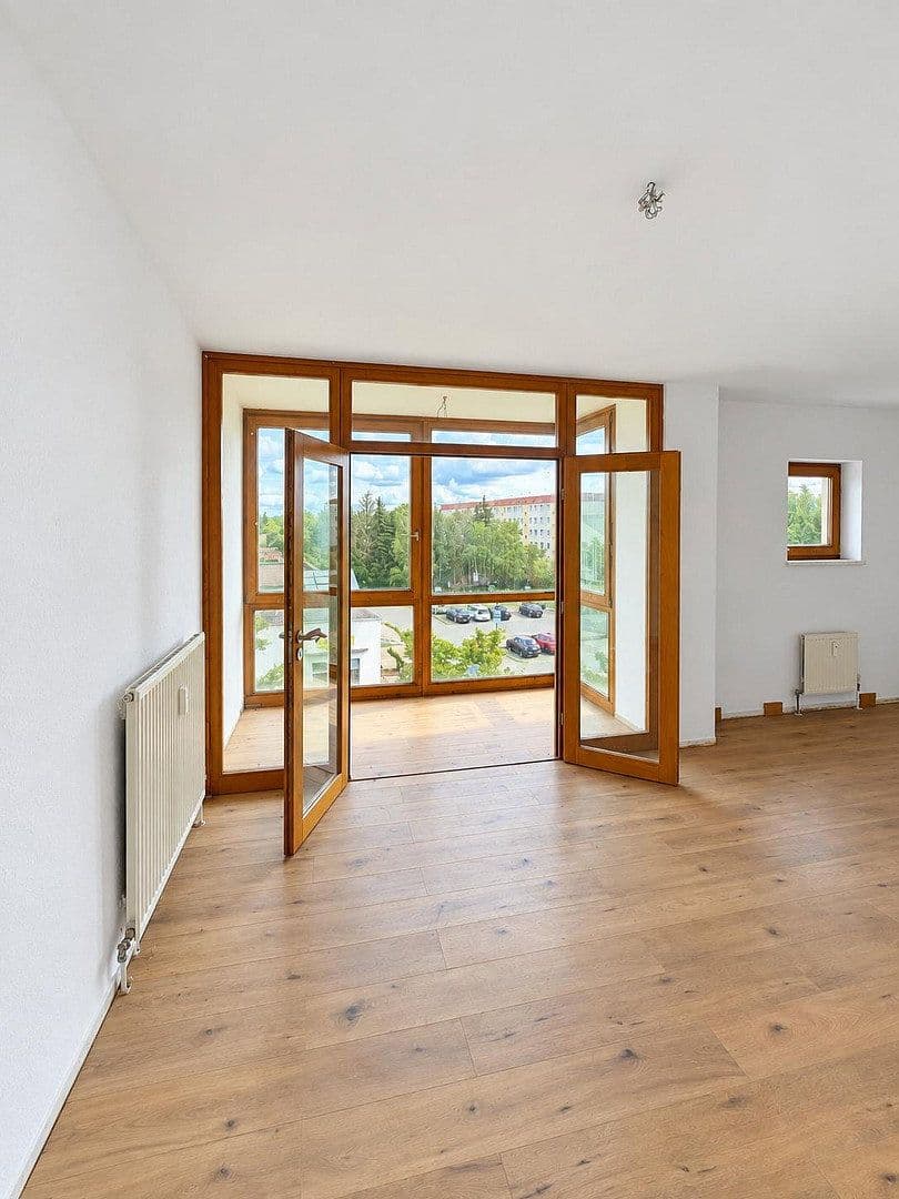 Prenájom bytu 3-izbový 84 m², Velten, Brandenbursko Prenájom bytu 3-izbový 84 m², Velten, Brandenbursko