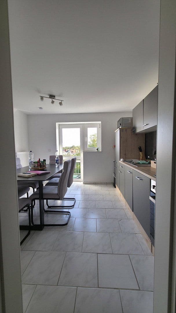 Prenájom bytu 3-izbový 82 m², Merseburg, Sasko-Anhaltsko Prenájom bytu 3-izbový 82 m², Merseburg, Sasko-Anhaltsko