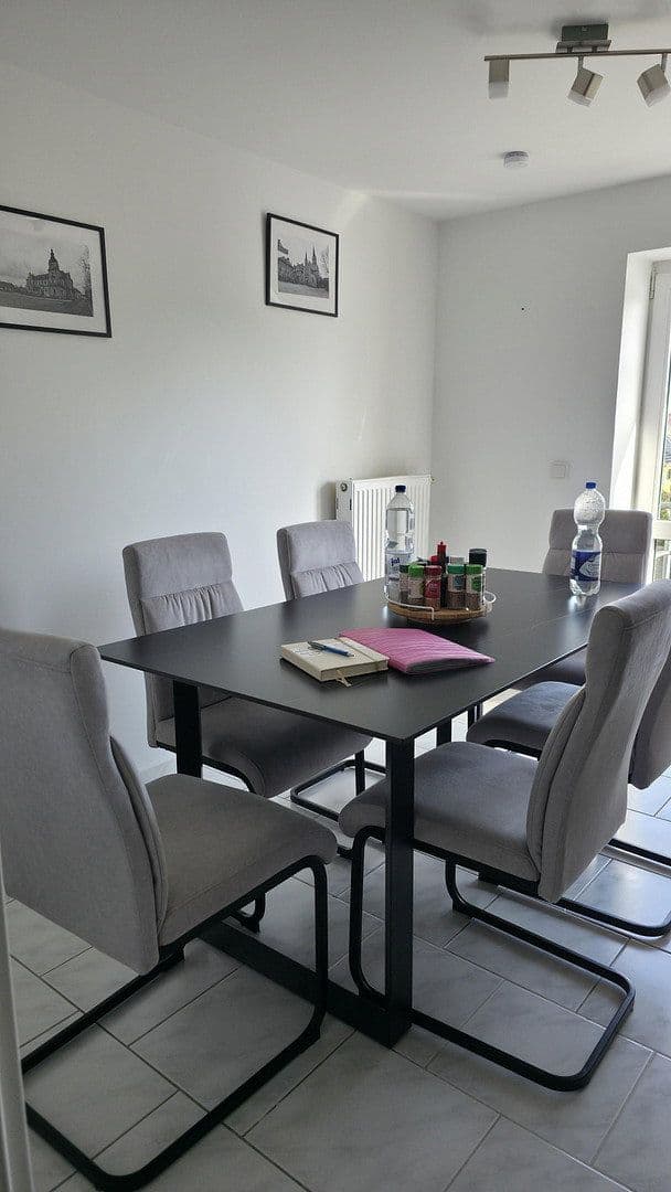 Prenájom bytu 3-izbový 82 m², Merseburg, Sasko-Anhaltsko Prenájom bytu 3-izbový 82 m², Merseburg, Sasko-Anhaltsko