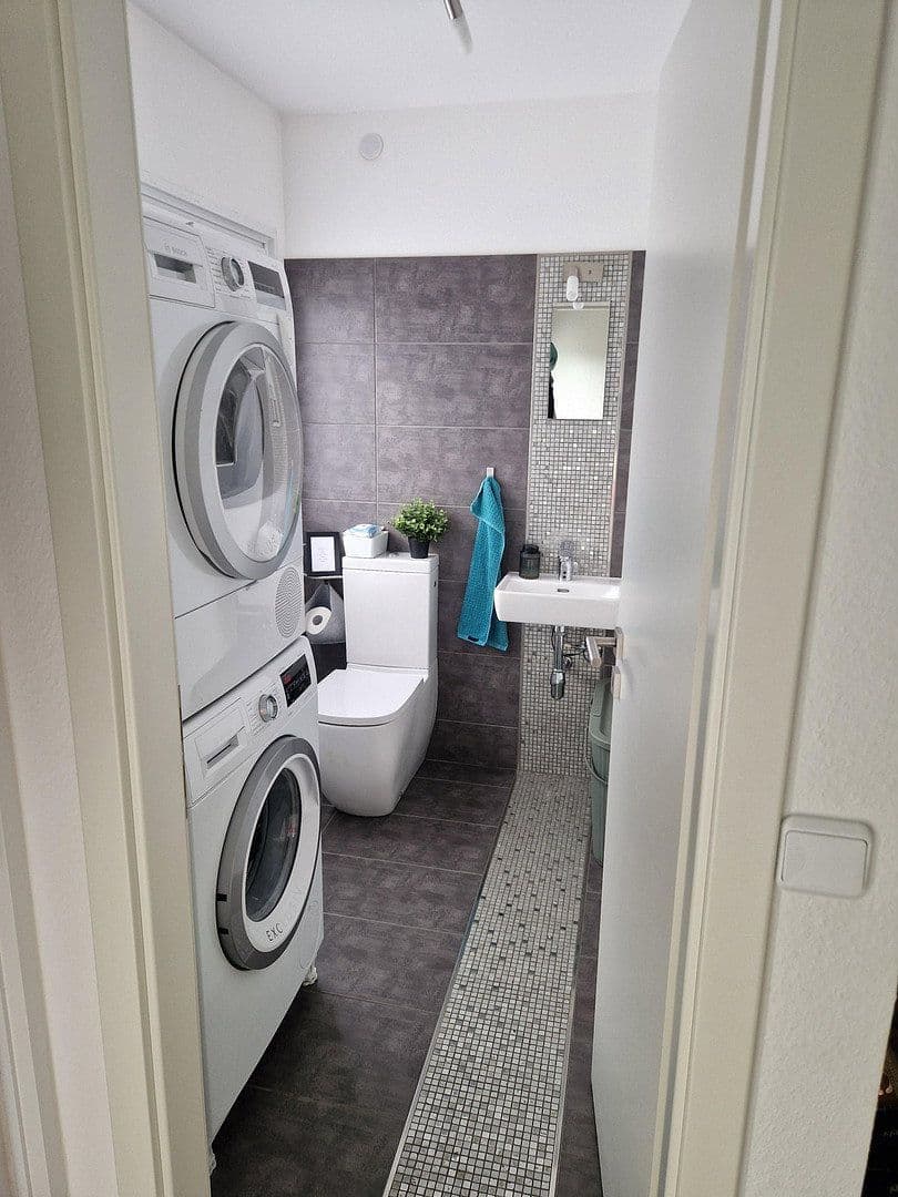 Predaj domu 115 m², pozemok 326 m², Delmenhorst, Dolné Sasko Predaj domu 115 m², pozemok 326 m², Delmenhorst, Dolné Sasko