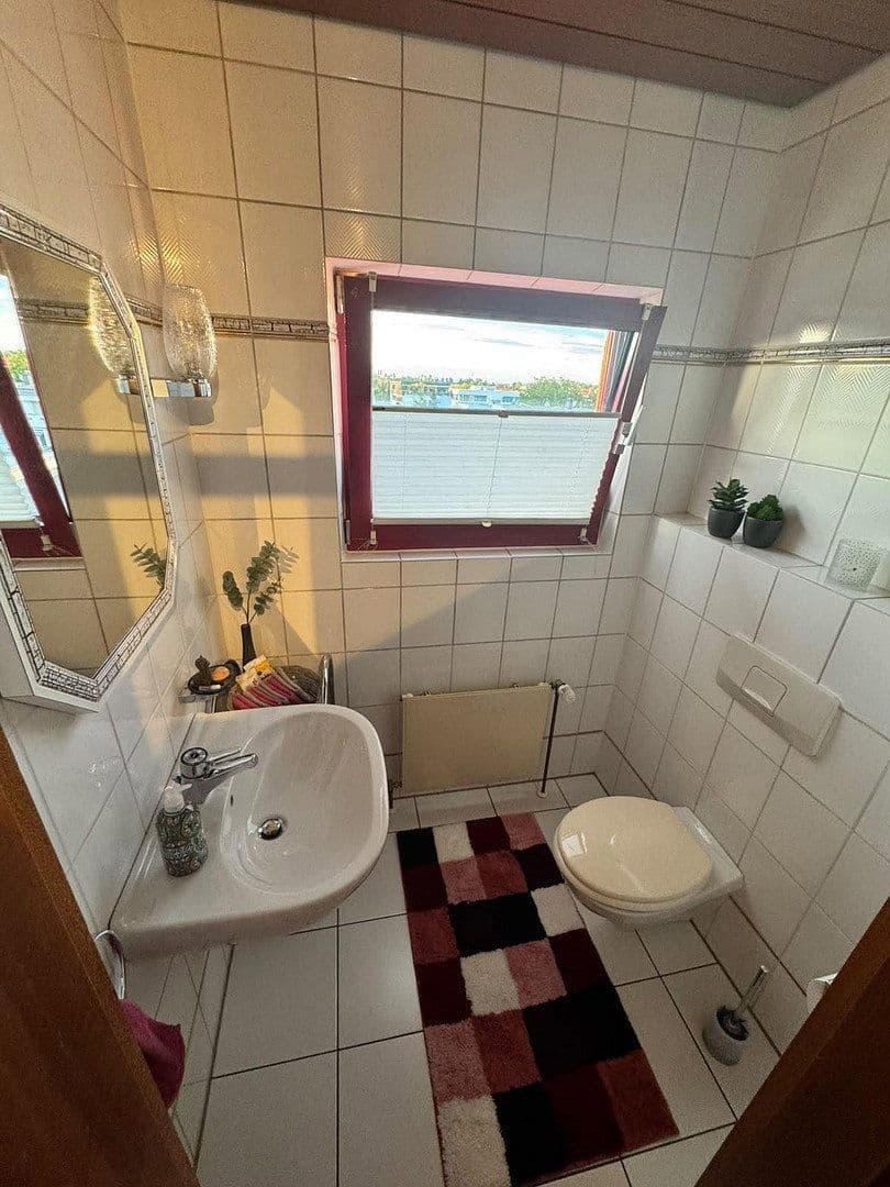 Prenájom kancelárie 125 m², Dieselstraße 18, Fellbach, Bádensko-Wurttembersko Prenájom kancelárie 125 m², Dieselstraße 18, Fellbach, Bádensko-Wurttembersko