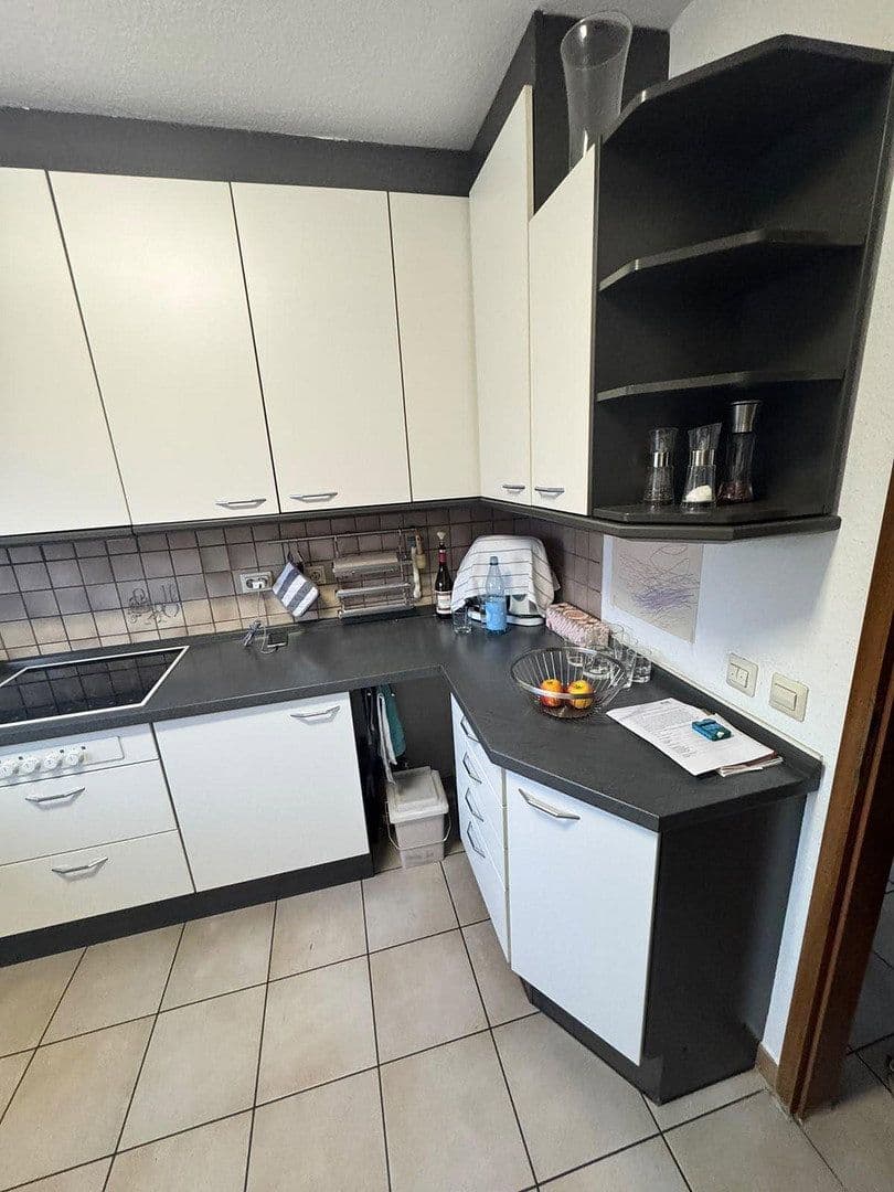 Prenájom kancelárie 125 m², Dieselstraße 18, Fellbach, Bádensko-Wurttembersko Prenájom kancelárie 125 m², Dieselstraße 18, Fellbach, Bádensko-Wurttembersko