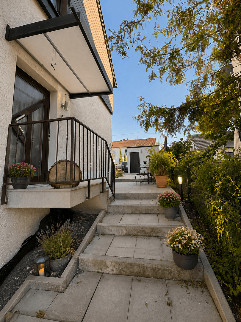 Predaj domu 165 m², pozemok 546 m², Freiberg am Neckar, Bádensko-Wurttembersko Predaj domu 165 m², pozemok 546 m², Freiberg am Neckar, Bádensko-Wurttembersko