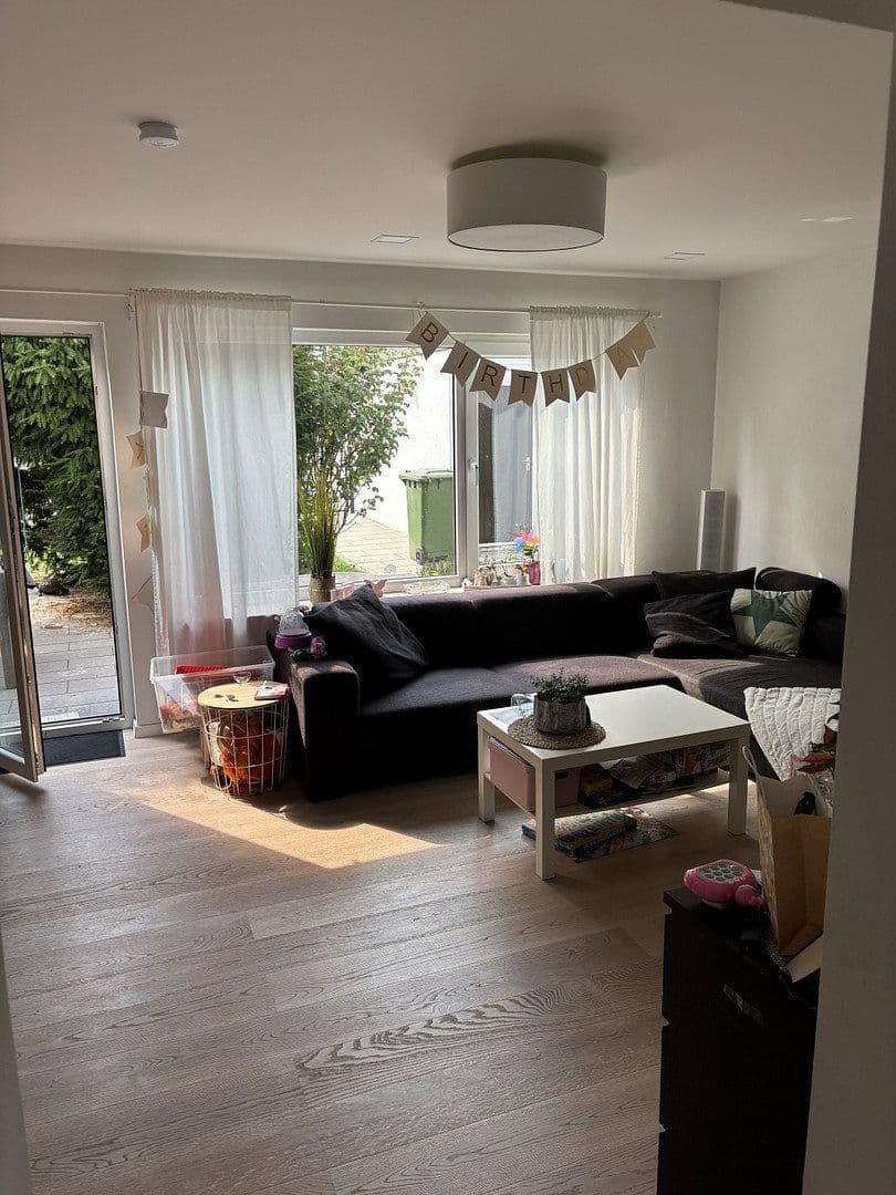 Predaj domu 165 m², pozemok 546 m², Freiberg am Neckar, Bádensko-Wurttembersko Predaj domu 165 m², pozemok 546 m², Freiberg am Neckar, Bádensko-Wurttembersko