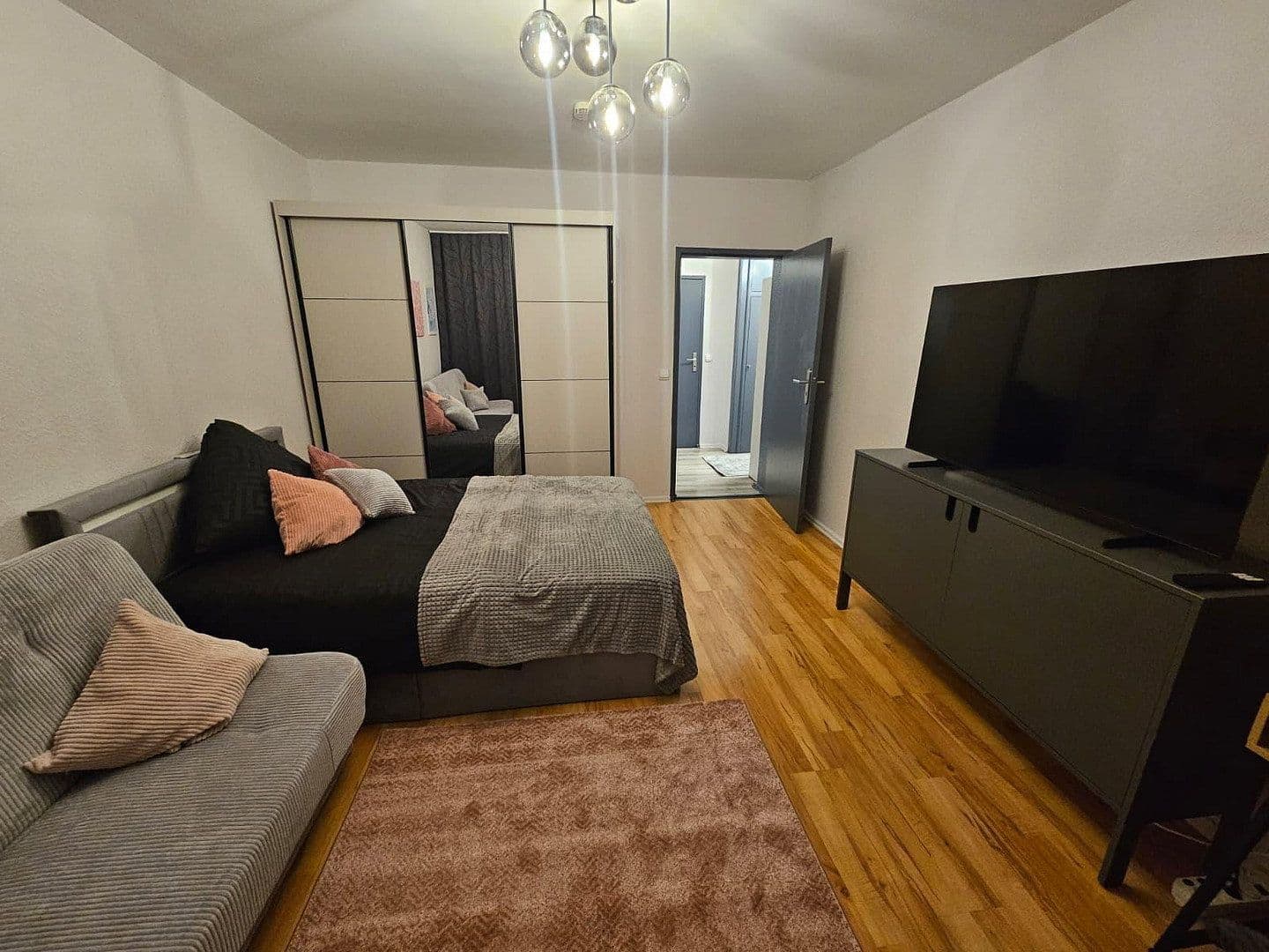 Prenájom bytu 16 m², Aachener Str. 17, Berlin, Berlín Prenájom bytu 16 m², Aachener Str. 17, Berlin, Berlín