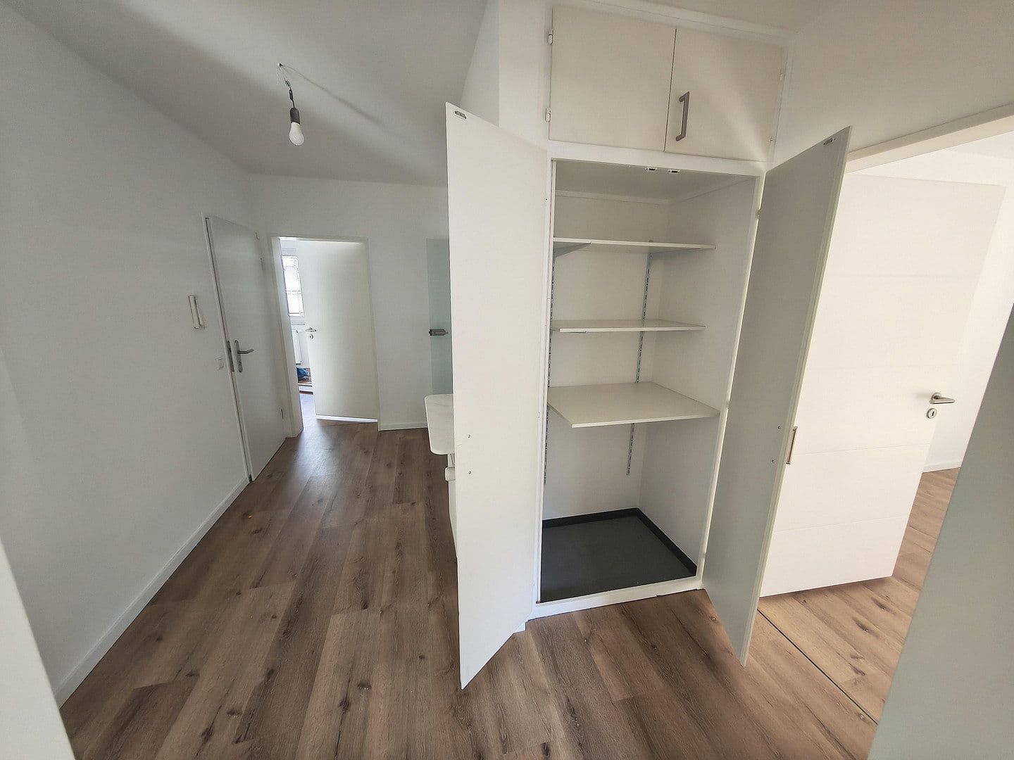 Prenájom bytu 3-izbový 87 m², Merzennicher Straße 6, Düren, Severné Porýnie - Westfálsko Prenájom bytu 3-izbový 87 m², Merzennicher Straße 6, Düren, Severné Porýnie - Westfálsko