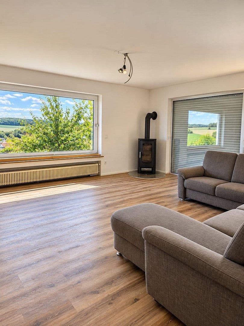 Predaj domu 165 m², pozemok 1.213 m², Zu den Birken 14, Weinbach, Hesensko Predaj domu 165 m², pozemok 1.213 m², Zu den Birken 14, Weinbach, Hesensko