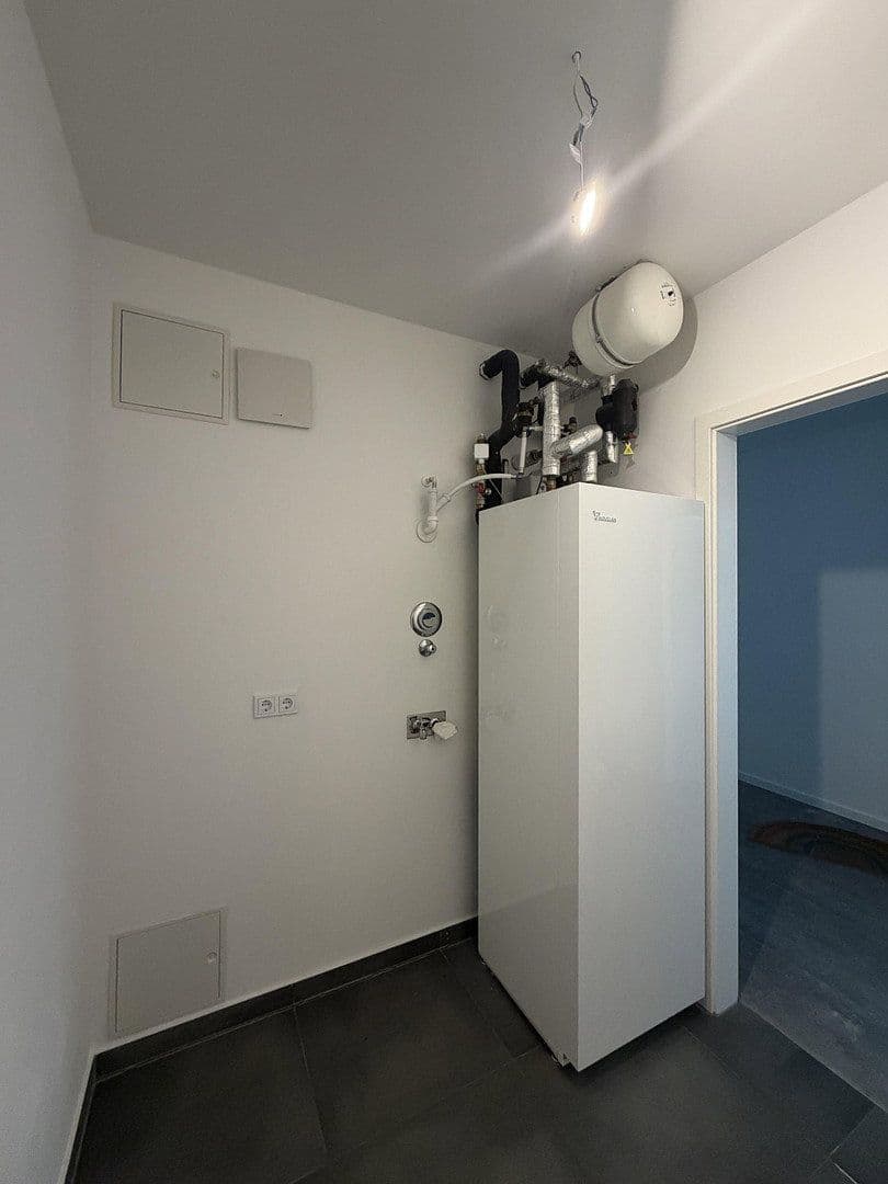 Prenájom bytu 4-izbový 105 m², Treppendorfer Str. 47, Lübben (Spreewald), Brandenbursko Prenájom bytu 4-izbový 105 m², Treppendorfer Str. 47, Lübben (Spreewald), Brandenbursko