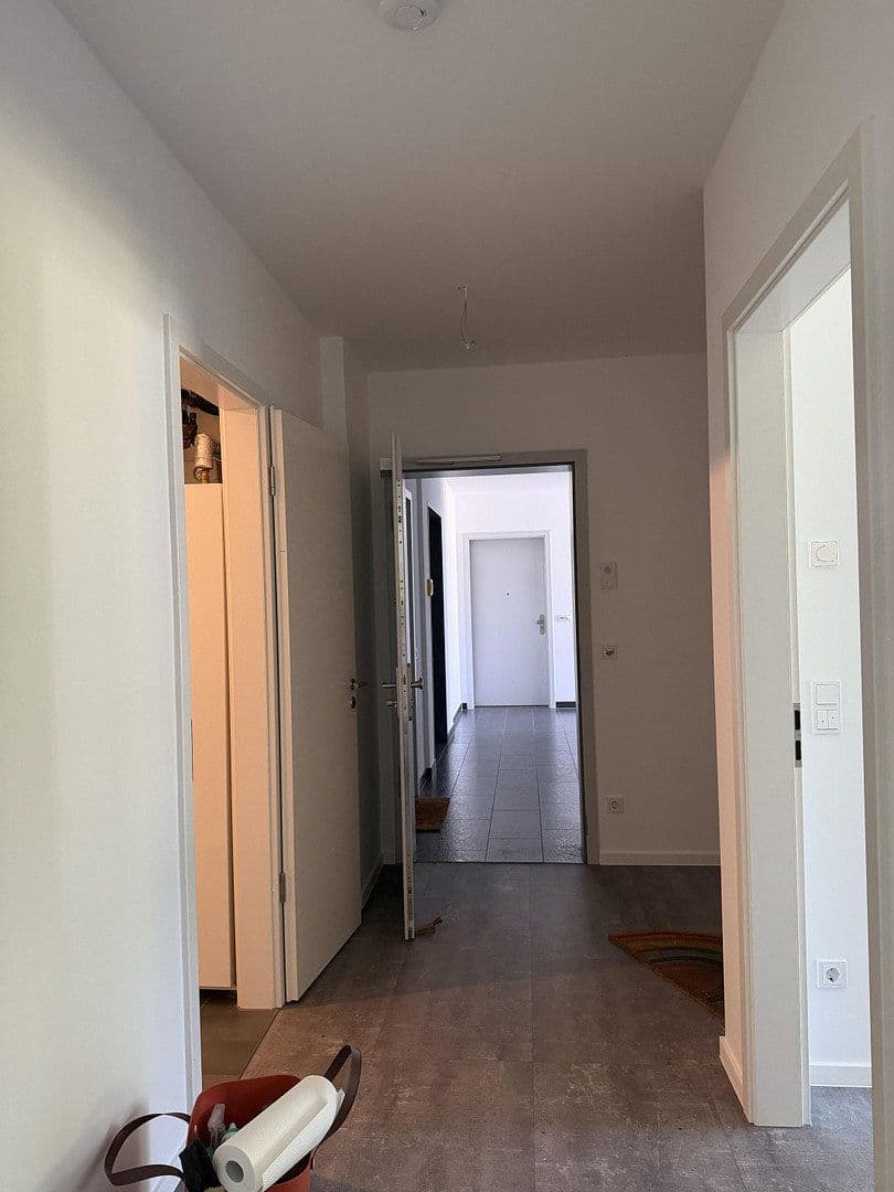 Prenájom bytu 4-izbový 105 m², Treppendorfer Str. 47, Lübben (Spreewald), Brandenbursko Prenájom bytu 4-izbový 105 m², Treppendorfer Str. 47, Lübben (Spreewald), Brandenbursko