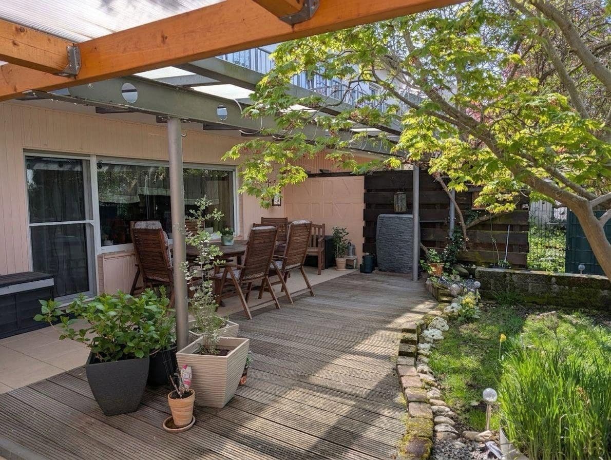 Predaj domu 145 m², pozemok 224 m², Urmitz, Porýnie-Falcko Predaj domu 145 m², pozemok 224 m², Urmitz, Porýnie-Falcko