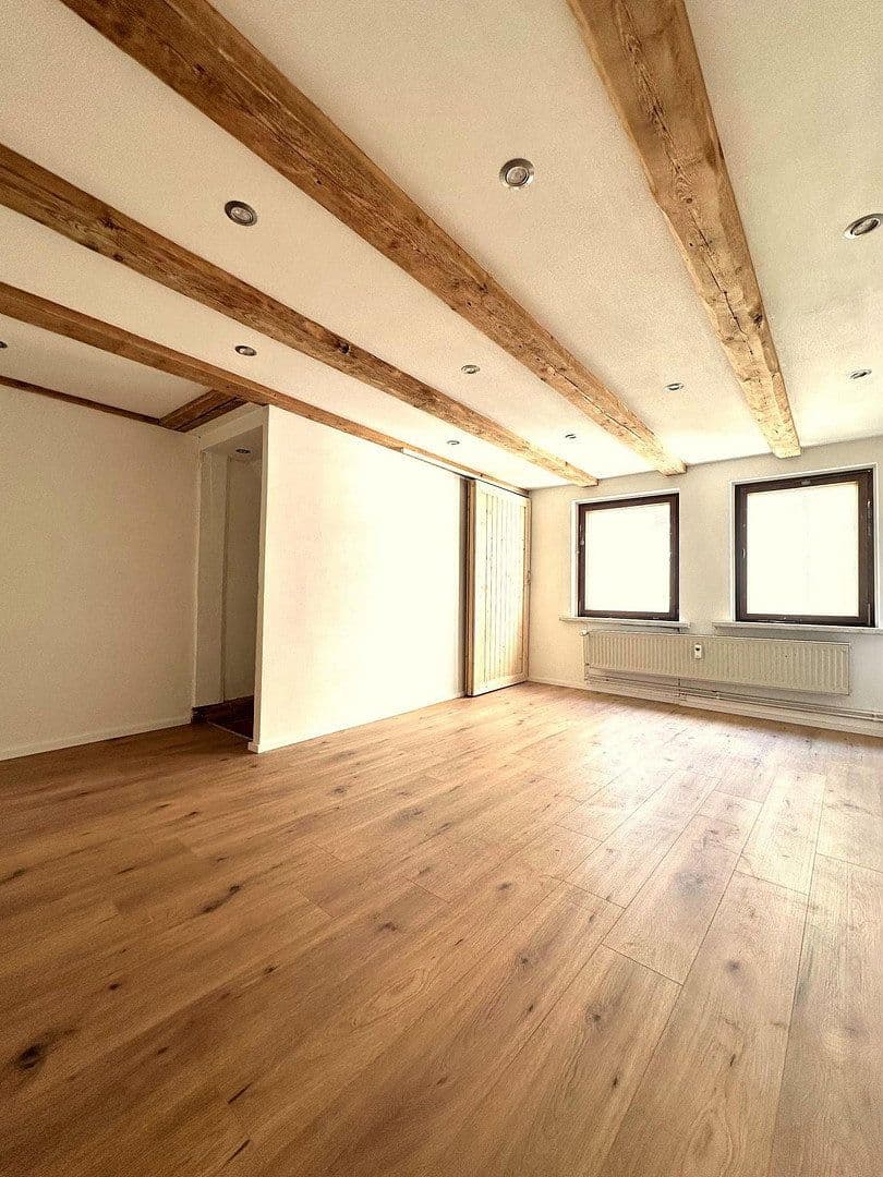 Prenájom bytu 4-izbový 110 m², Darrplatz 13, Apolda, Durínsko Prenájom bytu 4-izbový 110 m², Darrplatz 13, Apolda, Durínsko