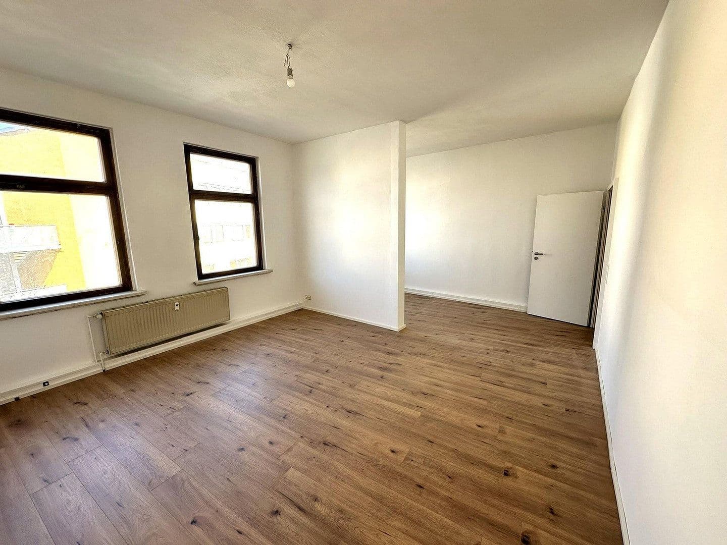 Prenájom bytu 4-izbový 110 m², Darrplatz 13, Apolda, Durínsko Prenájom bytu 4-izbový 110 m², Darrplatz 13, Apolda, Durínsko