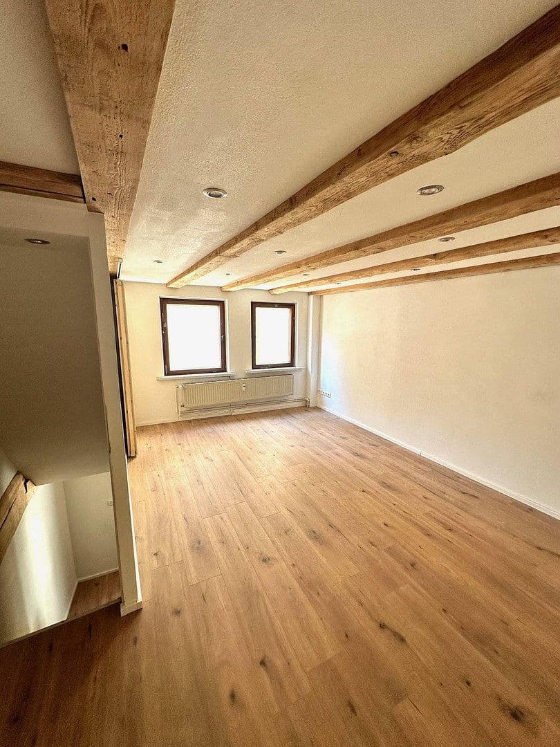 Prenájom bytu 4-izbový 110 m², Darrplatz 13, Apolda, Durínsko Prenájom bytu 4-izbový 110 m², Darrplatz 13, Apolda, Durínsko