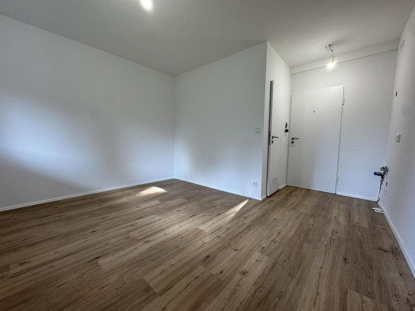 Prenájom bytu 1-izbový 28 m², München, Bavorsko Prenájom bytu 1-izbový 28 m², München, Bavorsko