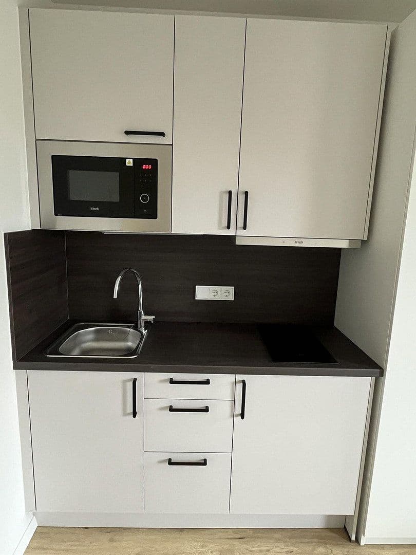 Prenájom bytu 1-izbový 28 m², München, Bavorsko Prenájom bytu 1-izbový 28 m², München, Bavorsko