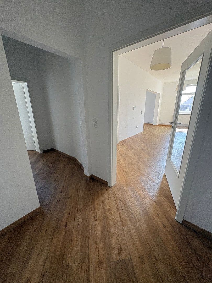Prenájom bytu 3-izbový 83 m², Stresemannstraße 235/237, Bremerhaven, Brémy Prenájom bytu 3-izbový 83 m², Stresemannstraße 235/237, Bremerhaven, Brémy