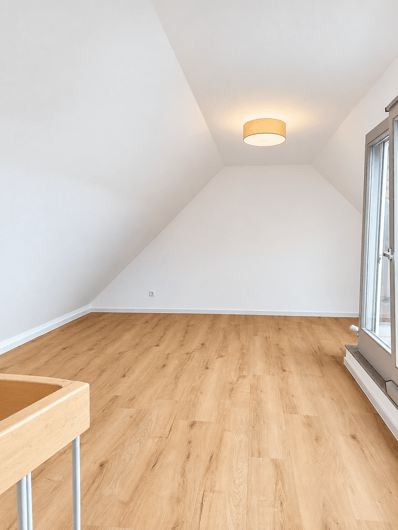 Prenájom bytu 3-izbový 66 m², Rutesheim, Bádensko-Wurttembersko Prenájom bytu 3-izbový 66 m², Rutesheim, Bádensko-Wurttembersko