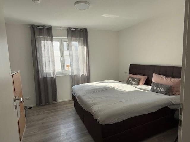 Prenájom bytu 3-izbový 101 m², Gottlob-Link-Weg 4, Sulz am Neckar, Bádensko-Wurttembersko Prenájom bytu 3-izbový 101 m², Gottlob-Link-Weg 4, Sulz am Neckar, Bádensko-Wurttembersko