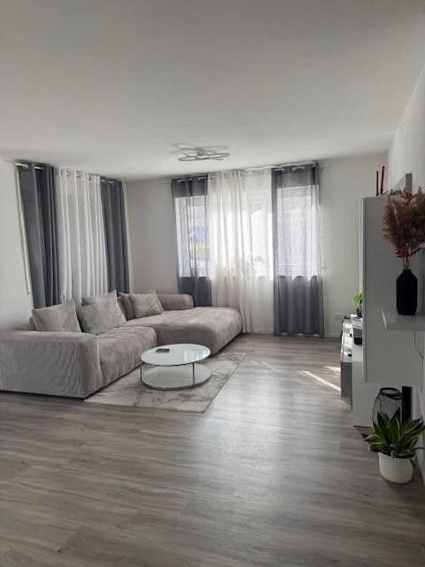 Prenájom bytu 3-izbový 101 m², Gottlob-Link-Weg 4, Sulz am Neckar, Bádensko-Wurttembersko Prenájom bytu 3-izbový 101 m², Gottlob-Link-Weg 4, Sulz am Neckar, Bádensko-Wurttembersko