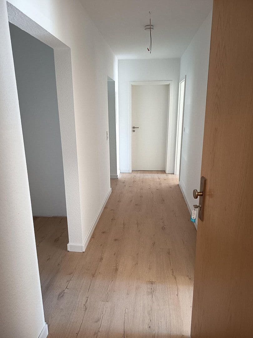 Prenájom bytu 3-izbový 74 m², Kehl, Bádensko-Wurttembersko Prenájom bytu 3-izbový 74 m², Kehl, Bádensko-Wurttembersko