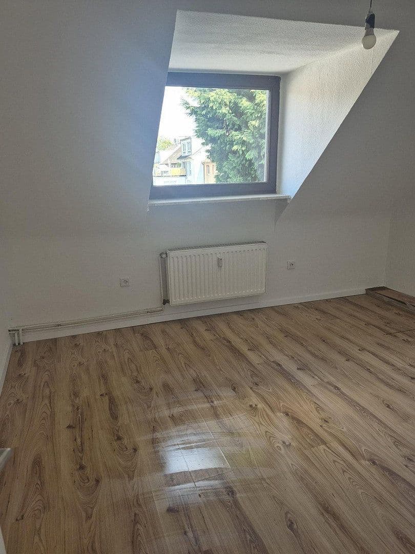 Prenájom bytu 3-izbový 60 m², Mühlenstraße 86, Duisburg, Severné Porýnie - Westfálsko Prenájom bytu 3-izbový 60 m², Mühlenstraße 86, Duisburg, Severné Porýnie - Westfálsko
