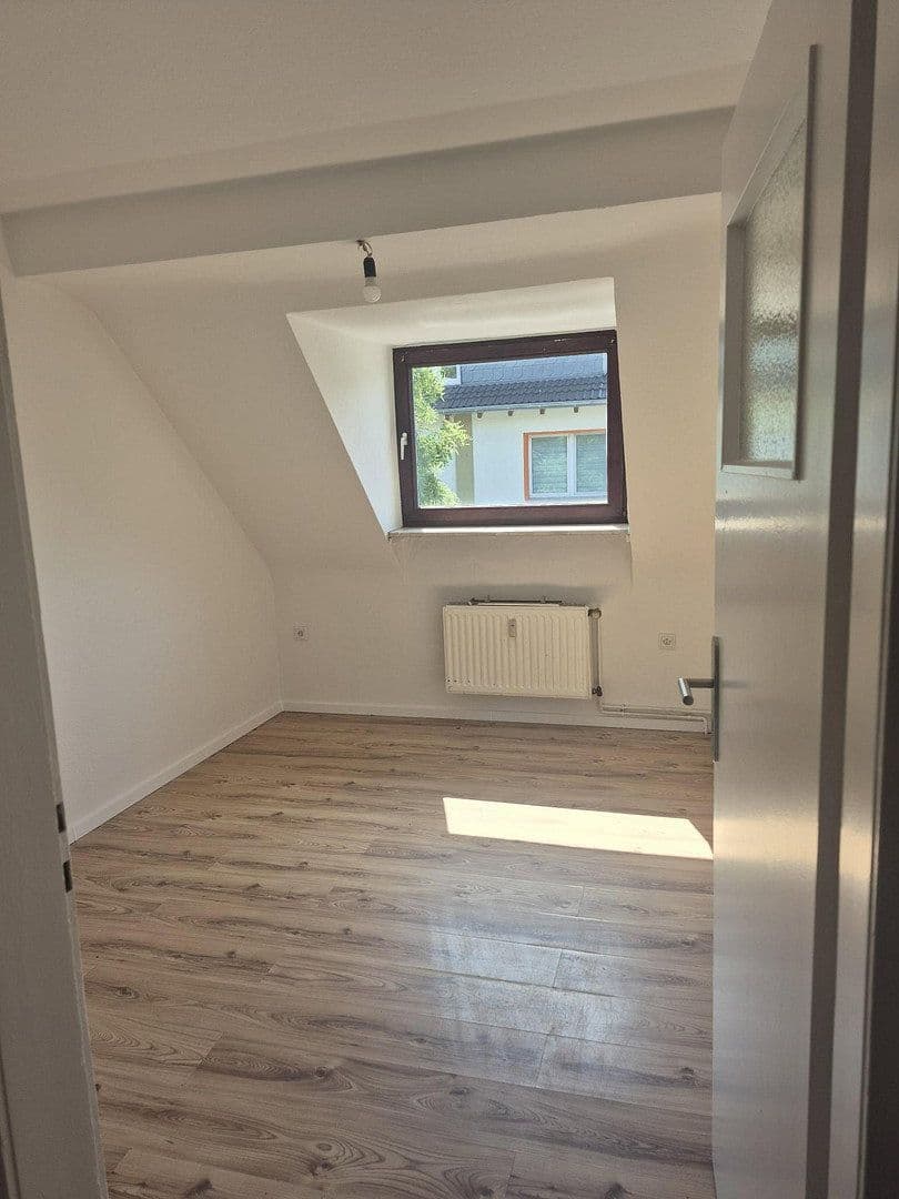 Prenájom bytu 3-izbový 60 m², Mühlenstraße 86, Duisburg, Severné Porýnie - Westfálsko Prenájom bytu 3-izbový 60 m², Mühlenstraße 86, Duisburg, Severné Porýnie - Westfálsko