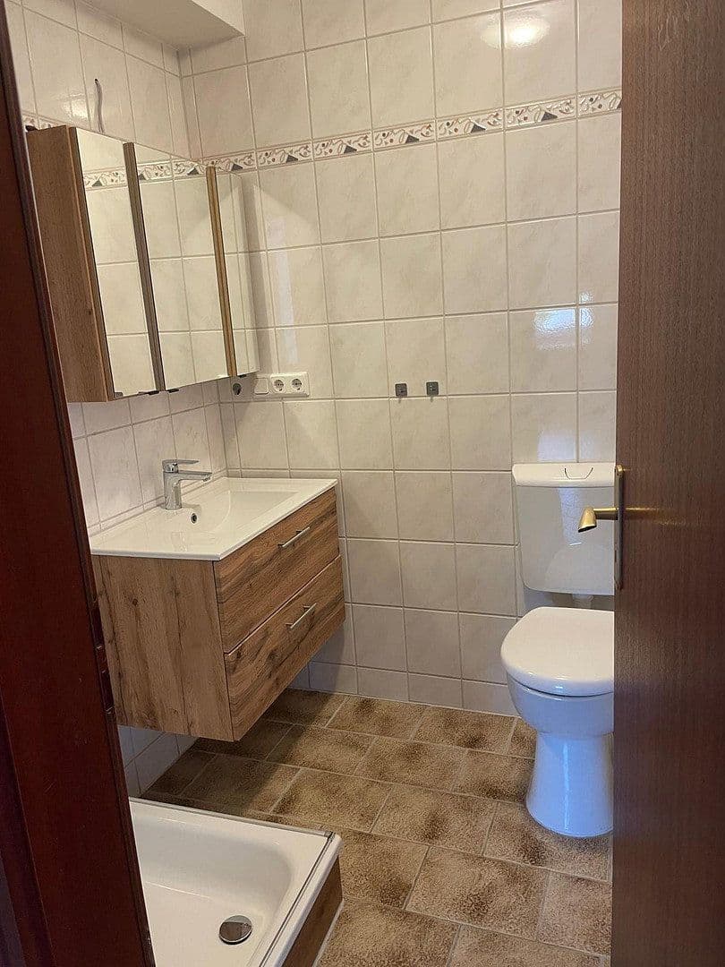 Prenájom bytu 3-izbový 58 m², Seestraße 14, Pottum, Porýnie-Falcko Prenájom bytu 3-izbový 58 m², Seestraße 14, Pottum, Porýnie-Falcko