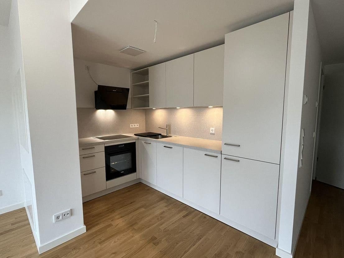Prenájom bytu 2-izbový 46 m², Berlin, Berlín Prenájom bytu 2-izbový 46 m², Berlin, Berlín