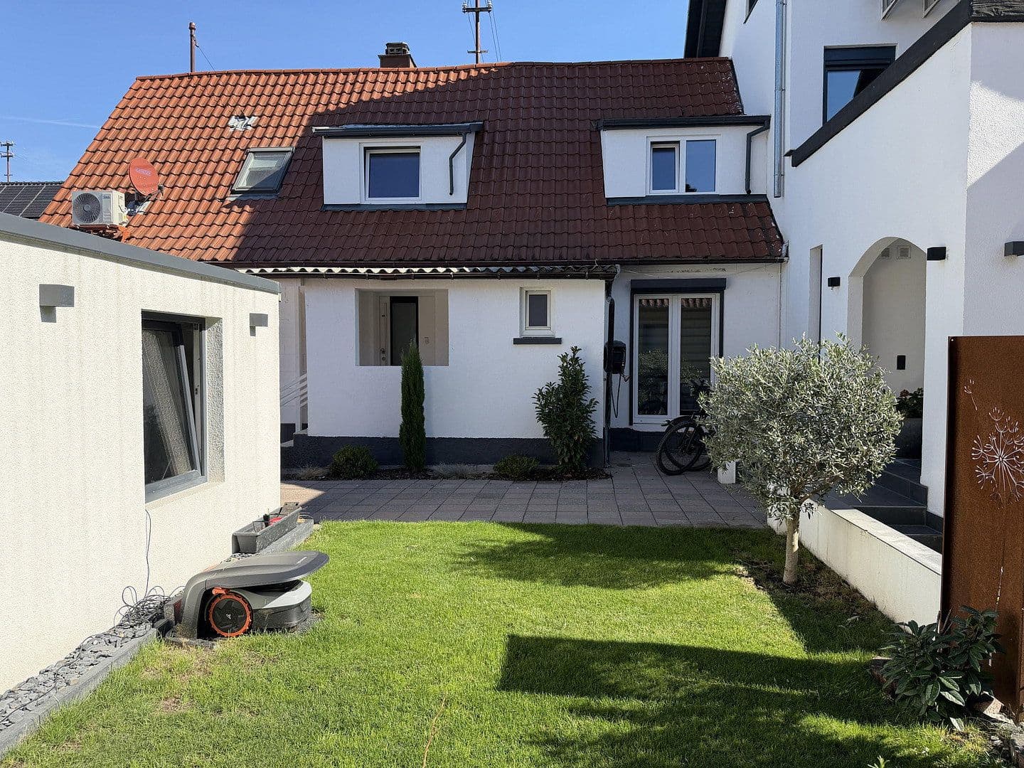 Predaj domu 110 m², pozemok 447 m², Rappenwörtstr. 47, Karlsruhe, Bádensko-Wurttembersko Predaj domu 110 m², pozemok 447 m², Rappenwörtstr. 47, Karlsruhe, Bádensko-Wurttembersko