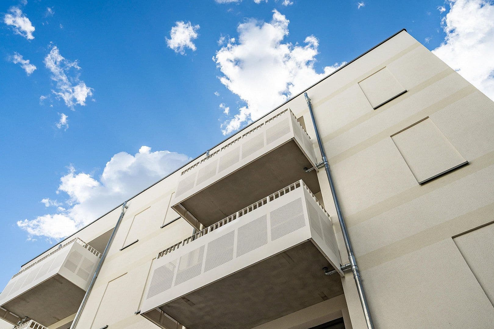 Prenájom bytu 3-izbový 72 m², Parkstraße 40, Berlin, Berlín Prenájom bytu 3-izbový 72 m², Parkstraße 40, Berlin, Berlín