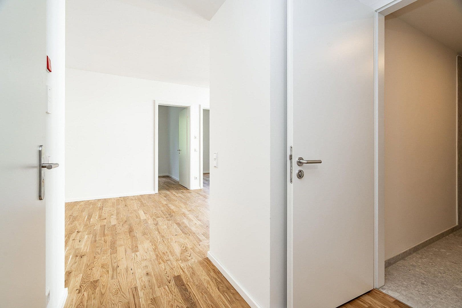 Prenájom bytu 3-izbový 72 m², Parkstraße 40, Berlin, Berlín Prenájom bytu 3-izbový 72 m², Parkstraße 40, Berlin, Berlín