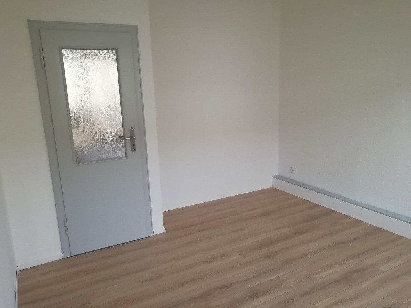 Prenájom bytu 3-izbový 60 m², Stöntzscherstraße 20, Pegau, Sasko Prenájom bytu 3-izbový 60 m², Stöntzscherstraße 20, Pegau, Sasko
