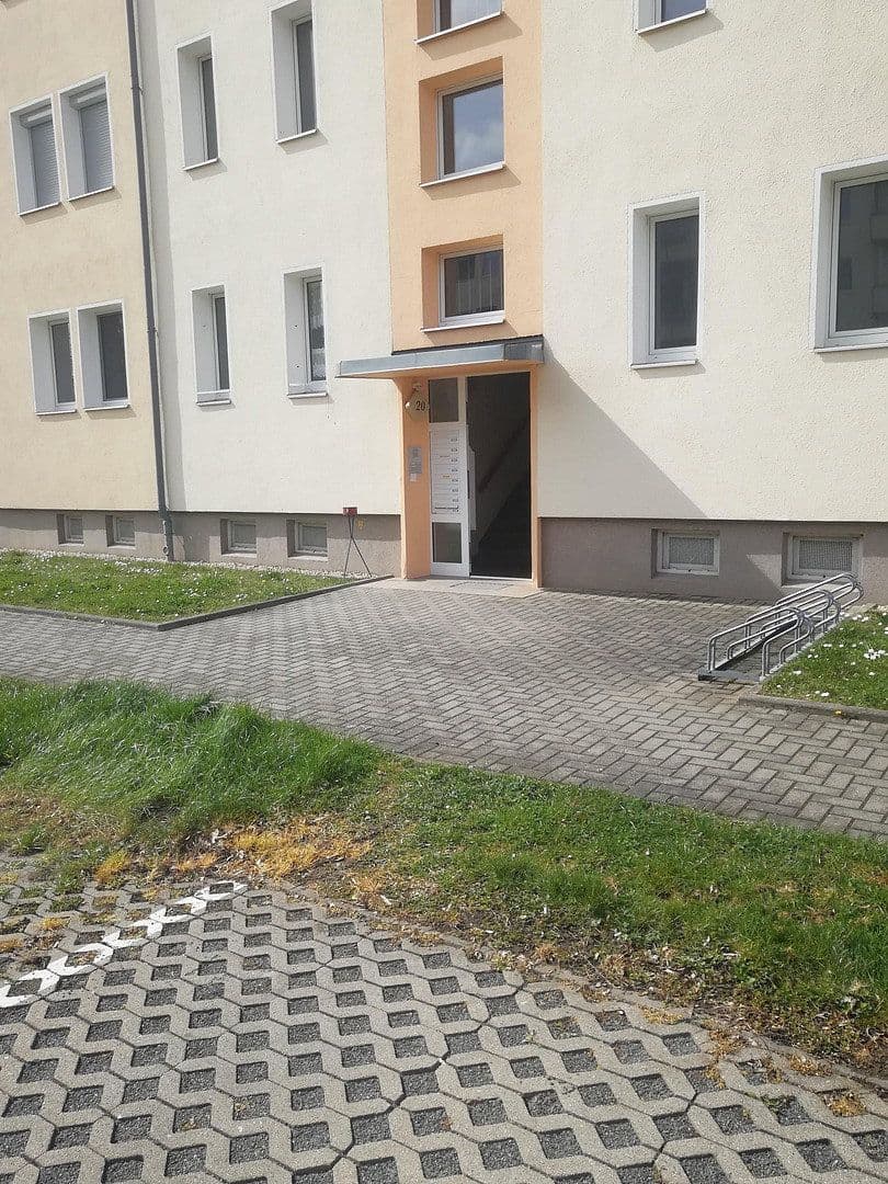 Prenájom bytu 3-izbový 60 m², Stöntzscherstraße 20, Pegau, Sasko Prenájom bytu 3-izbový 60 m², Stöntzscherstraße 20, Pegau, Sasko