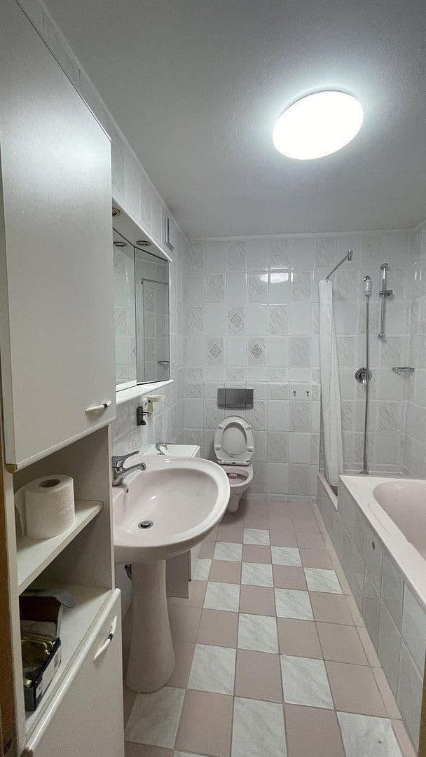 Prenájom bytu 4-izbový 90 m², Eching, Bavorsko Prenájom bytu 4-izbový 90 m², Eching, Bavorsko