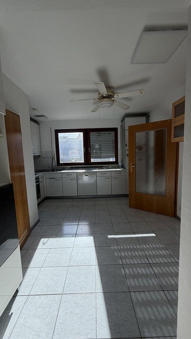 Prenájom bytu 4-izbový 90 m², Eching, Bavorsko Prenájom bytu 4-izbový 90 m², Eching, Bavorsko