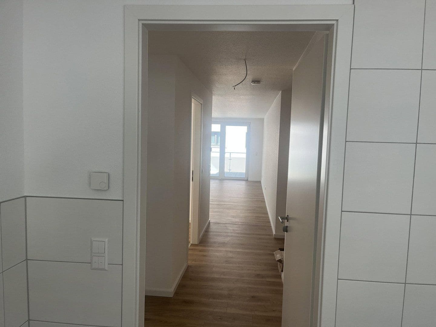 Prenájom bytu 3-izbový 85 m², Am Alten Sportplatz, Wurmlingen, Bádensko-Wurttembersko Prenájom bytu 3-izbový 85 m², Am Alten Sportplatz, Wurmlingen, Bádensko-Wurttembersko
