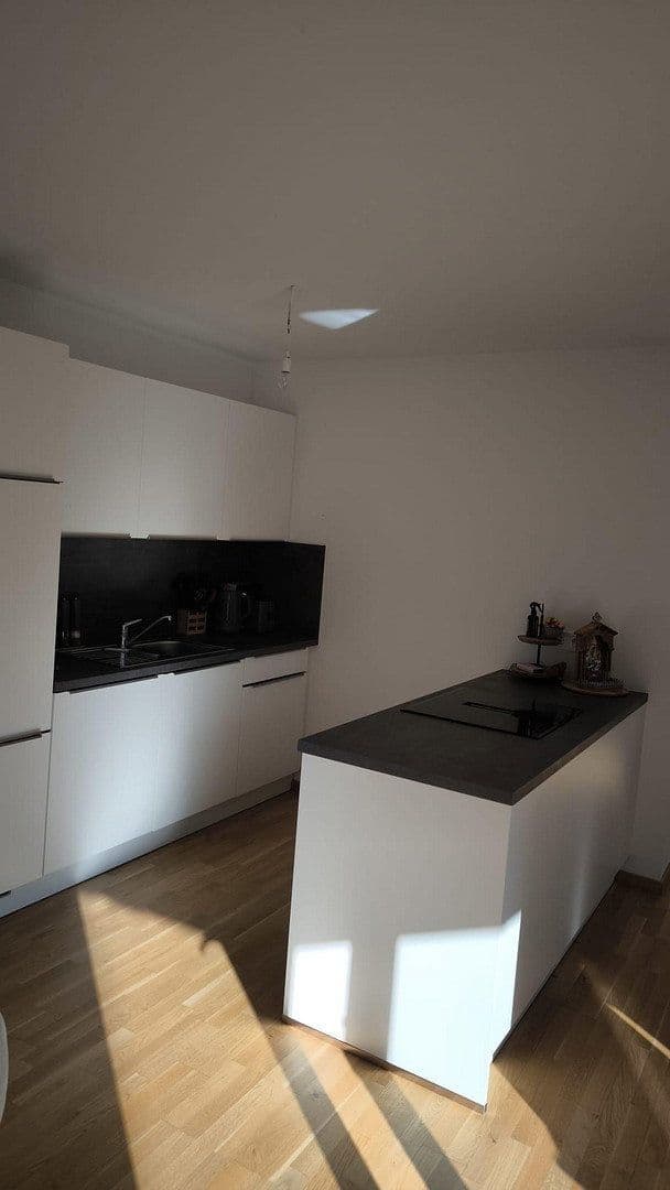 Prenájom bytu 3-izbový 89 m², Happelstraße 43, Heilbronn, Bádensko-Wurttembersko Prenájom bytu 3-izbový 89 m², Happelstraße 43, Heilbronn, Bádensko-Wurttembersko