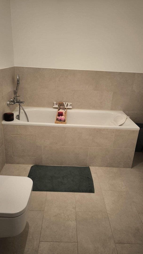 Prenájom bytu 3-izbový 89 m², Happelstraße 43, Heilbronn, Bádensko-Wurttembersko Prenájom bytu 3-izbový 89 m², Happelstraße 43, Heilbronn, Bádensko-Wurttembersko